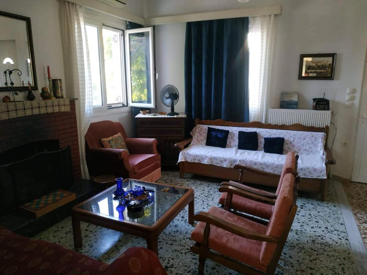 Vacation House Dionysia Villa Aigio Exterior photo